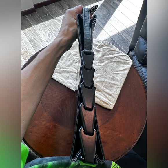 Gucci D-RING LEATHER HANDBAG GUC - Picture 10 of 17